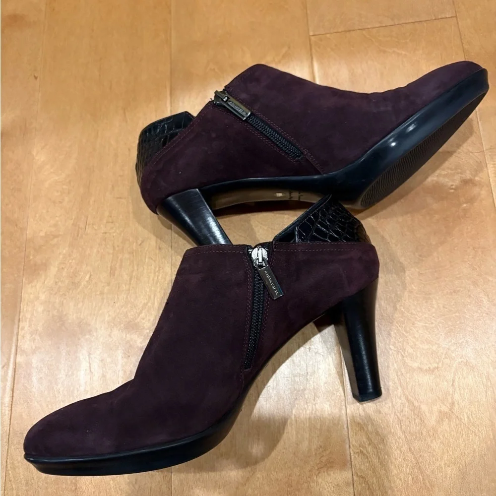 Aquatalia Italy heeled suede booties boots shoes croc embossed sz 9.5 burgundy